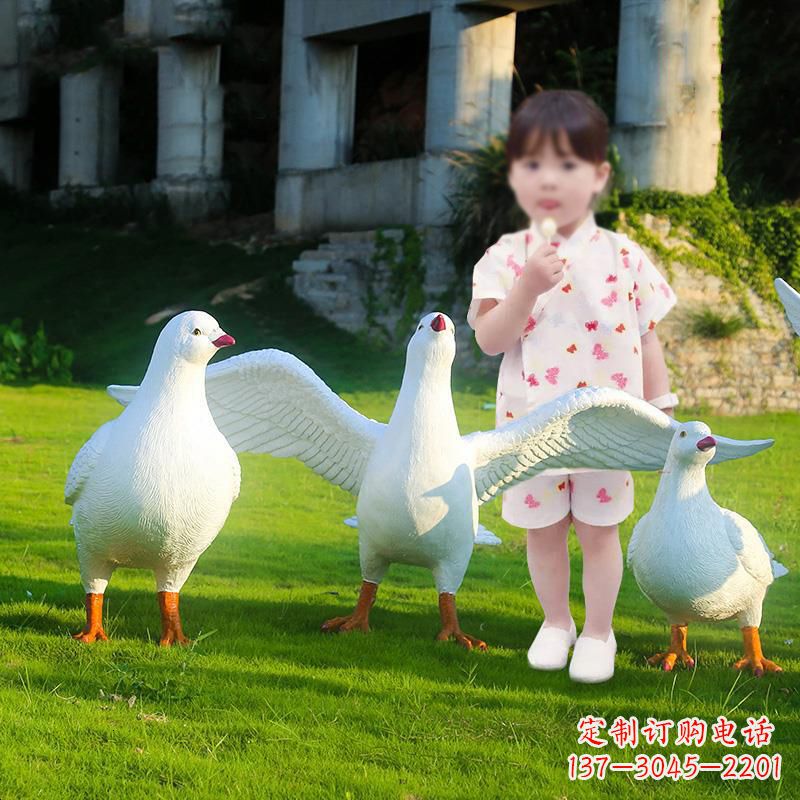 漯河北京街头雕塑少女与和平鸽