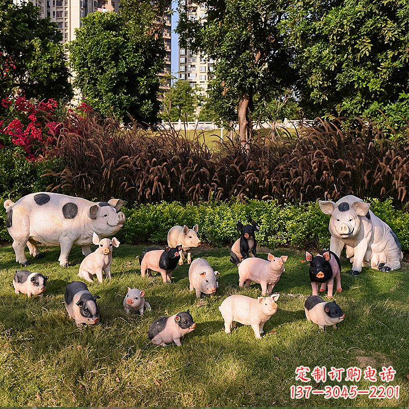 漯河玻璃钢树脂仿真猪雕塑-公园农家院仿真动物雕塑摆件