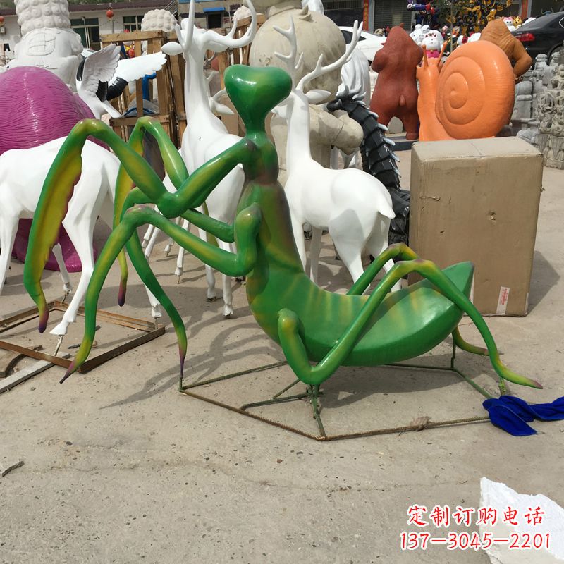 漯河玻璃钢螳螂雕塑