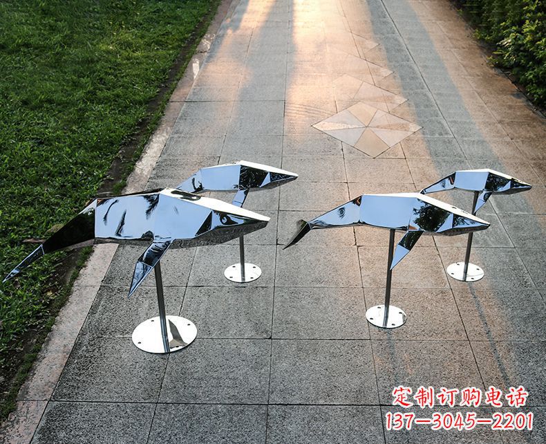 漯河海豚雕塑不锈钢的艺术精灵