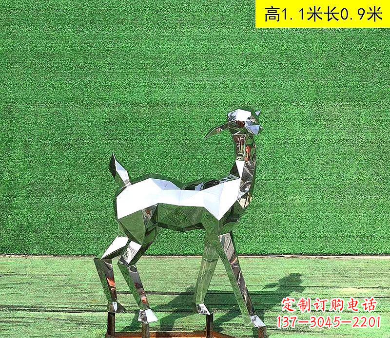 漯河不锈钢小鹿雕塑精致而可爱