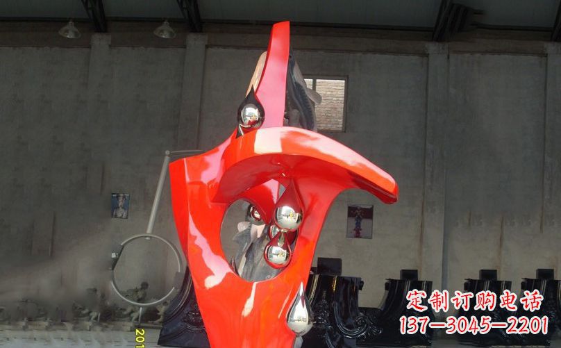 漯河不锈钢水滴雕塑美丽动人