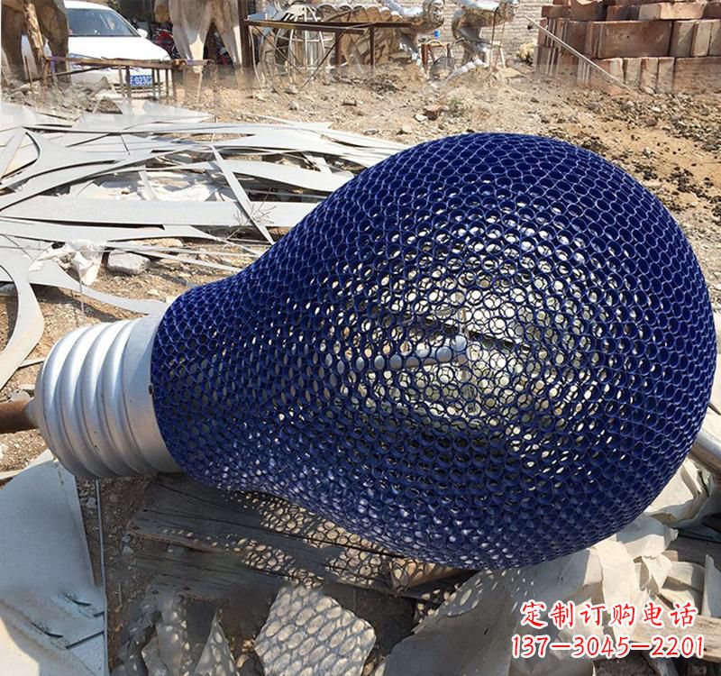 漯河不锈钢灯泡雕塑灯光下的美丽之美