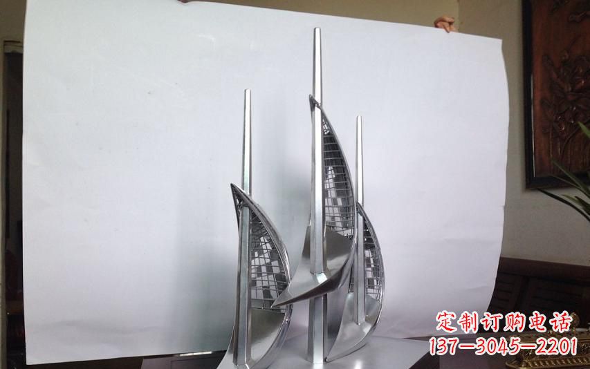 漯河不锈钢帆船雕塑传承精神的象征