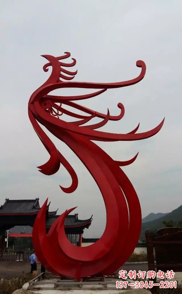 漯河凤凰雕塑象征着和平与繁荣