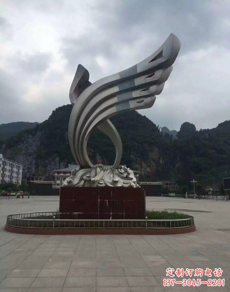 漯河翅膀雕塑——环绕不锈钢广场的精美艺术品