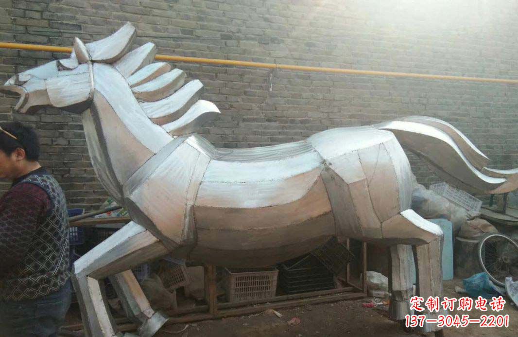 漯河不锈钢户外马雕塑精美的艺术装点