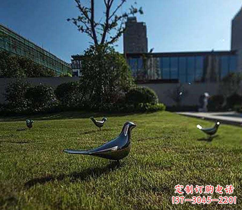 漯河不锈钢镜面鸽子雕塑象征和平与美丽