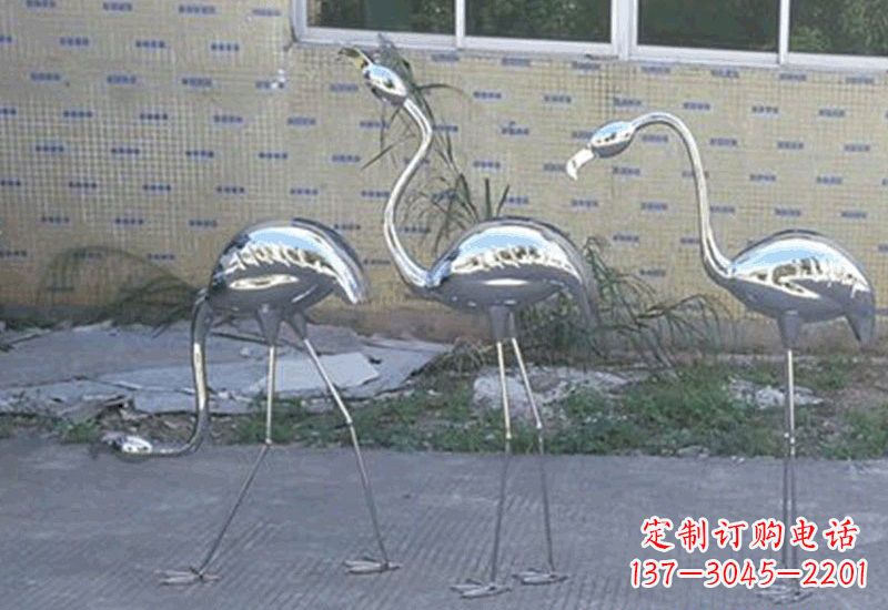 漯河不锈钢火烈鸟雕塑给人以美好的视觉享受