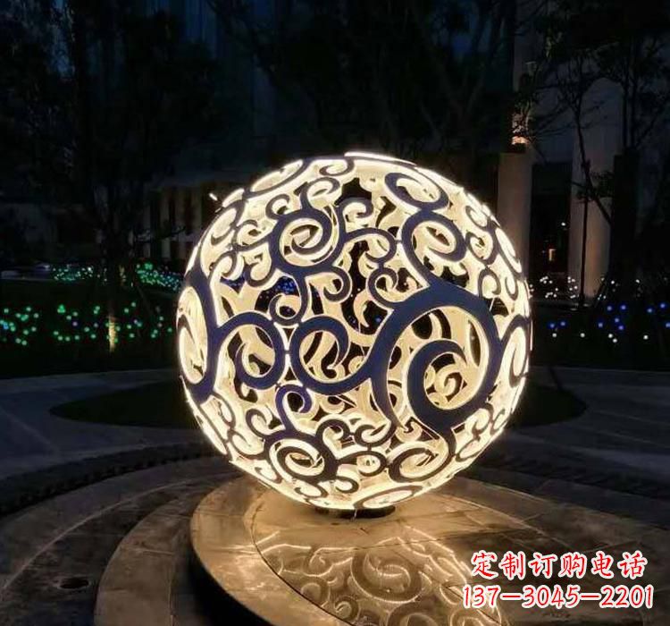 漯河不锈钢镂空球喷泉雕塑艺术性的水景装饰