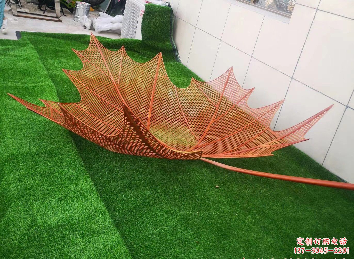 漯河镂空树叶雕塑精彩细节点缀着精美自然风景