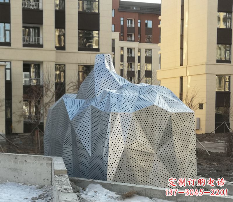 漯河不锈钢小区假山雕塑雕塑点缀小区美景