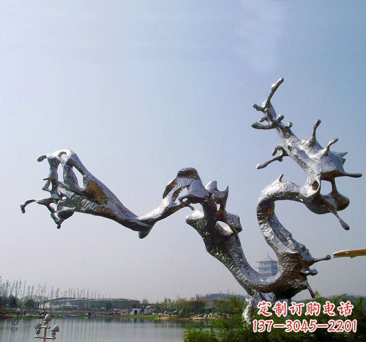 漯河不锈钢水滴雕塑体现自然之美