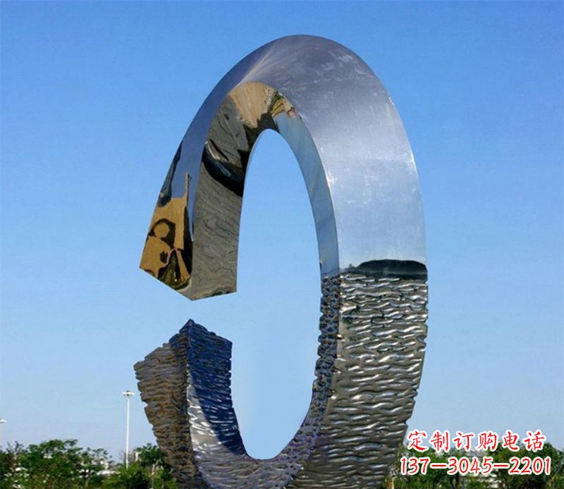 漯河环绕着美好的景观雕塑