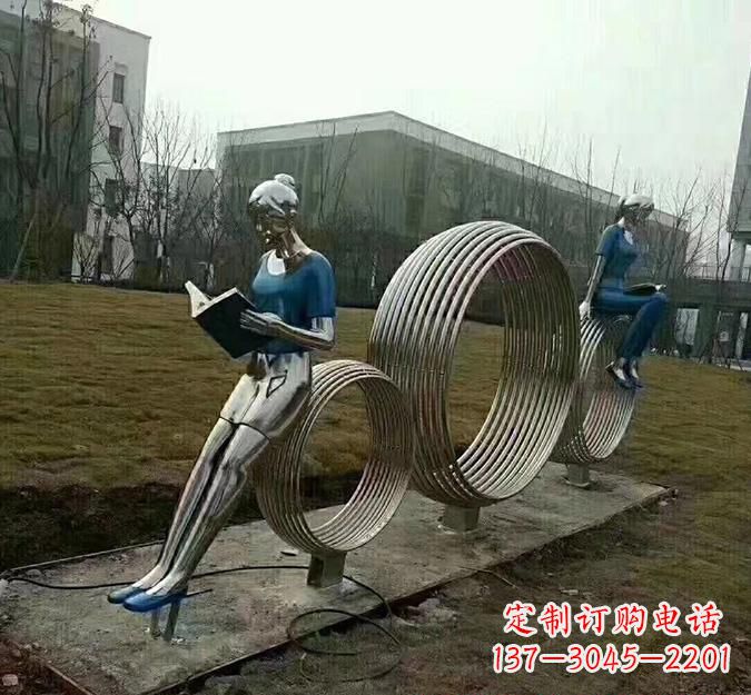 漯河圆环读书人雕塑