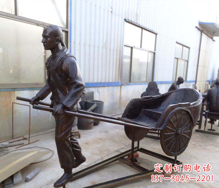 漯河青铜车夫雕塑致敬车夫的贡献