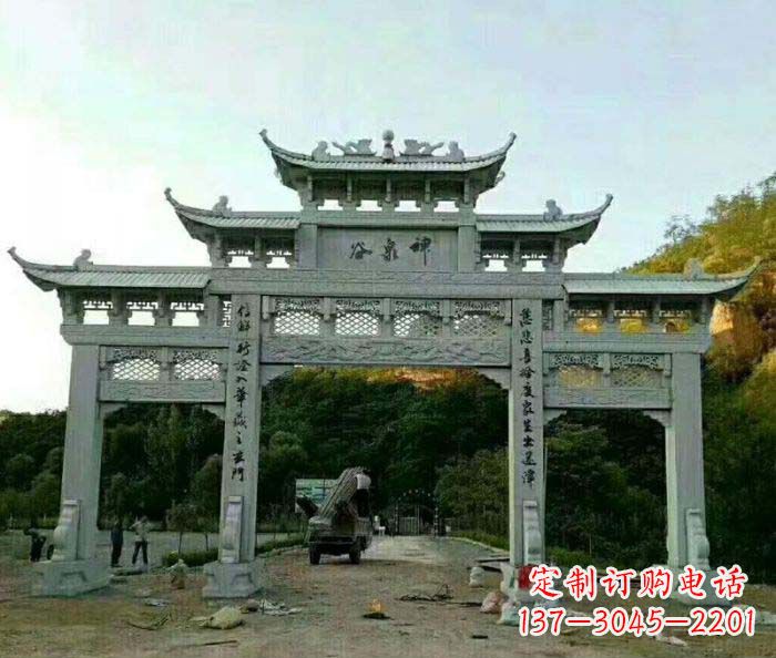 漯河村口石雕牌楼千百年文化瑰宝