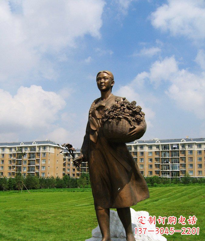 漯河传统精美少数民族雕塑——抱花篮的少数民族女孩