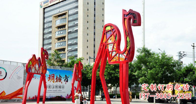 漯河品质精良的公园不锈钢骆驼雕塑