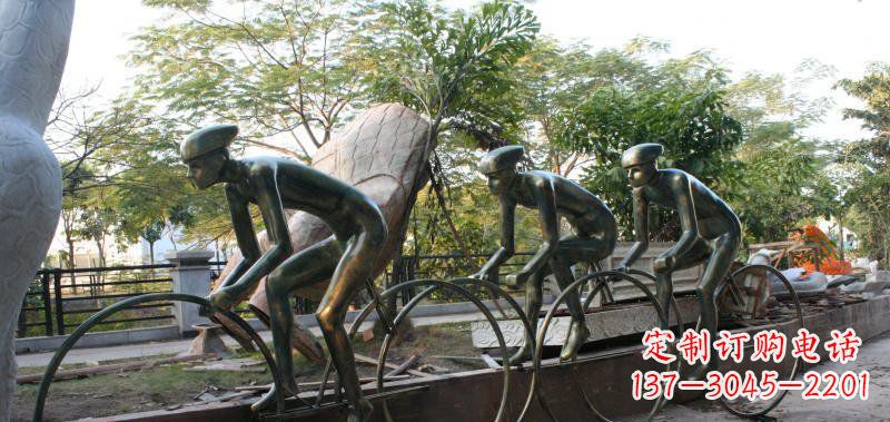 漯河公园骑自行车的人物景观铜雕