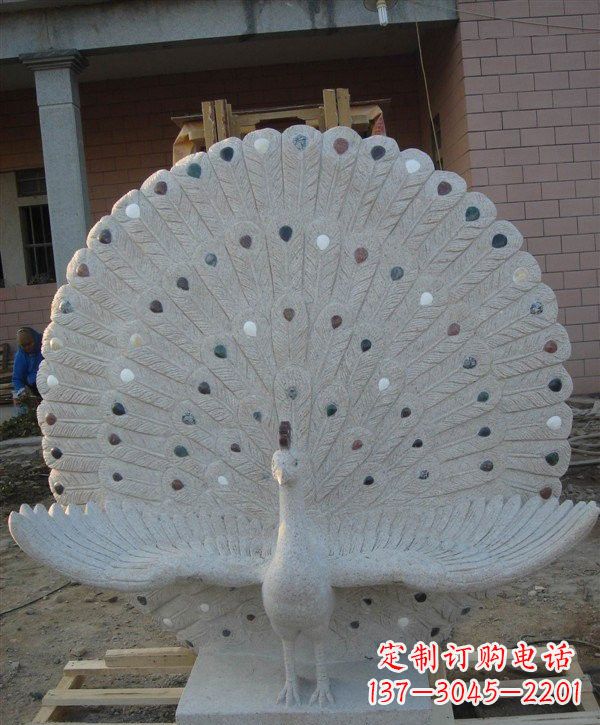 漯河精美雕塑,定制孔雀开屏石雕