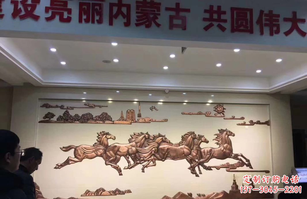 漯河完美展示马到成功的铜马雕塑
