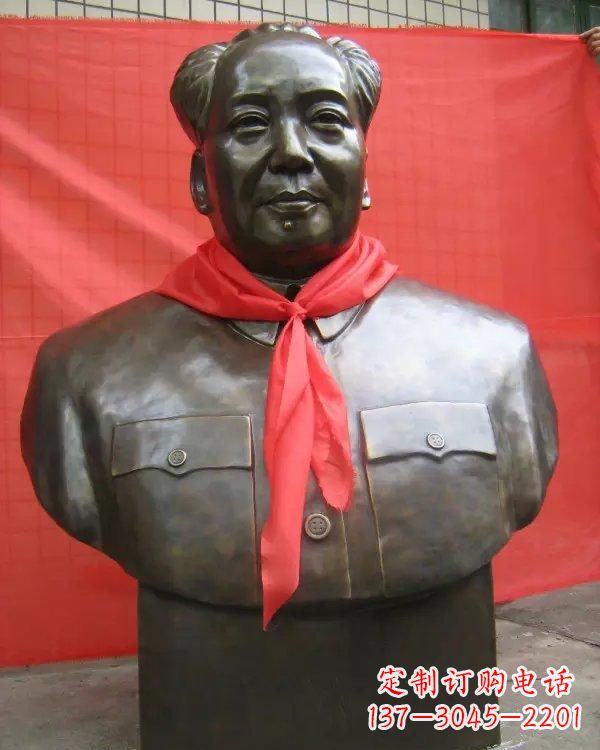 漯河毛主席铜雕像,见证历史的瞬间