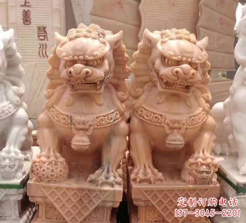 漯河晚霞红石雕狮子