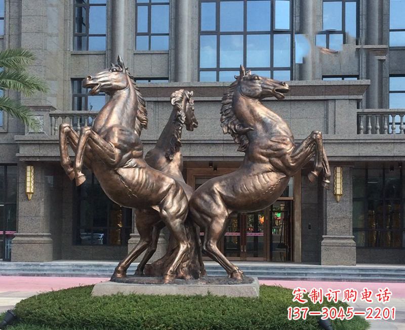 漯河小区立马铜雕