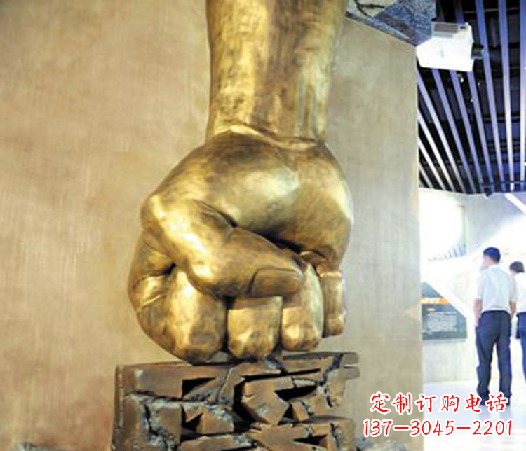 漯河反腐廉政文化拳头雕塑